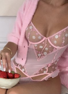 Latina in Hong Kong - escort in Hong Kong Photo 5 of 10