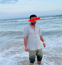 The Oral King - Acompañantes masculino in Pune