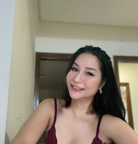 The Real woman Nikki Swann Just Landed - puta in Hyderabad Photo 7 of 7