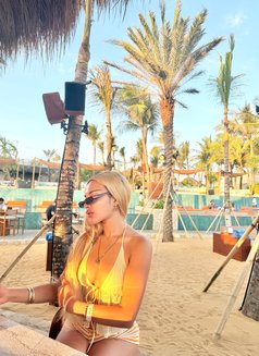 Indian elite model Rosie in Dubai Marina - puta in Dubai Photo 6 of 8