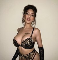 The sex symbol goddess - Transsexual escort in Dubai