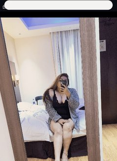 The Sexy Body Waxer83 - puta in Dubai Photo 2 of 11
