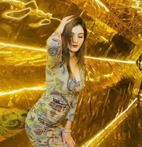 The Thai and Russian Foreigner - puta in Chennai