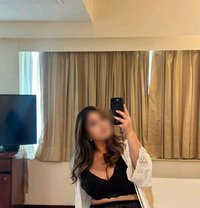The Velvet Trio for Real & Virtual Fun - puta in Mumbai
