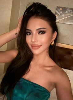 Thea From Venezuela - escort in Singapore Photo 1 of 10