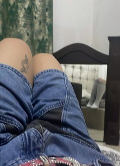 Thea - Transsexual escort in Beirut Photo 3 of 3