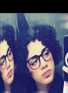 Thea - Transsexual escort in Beirut Photo 5 of 7