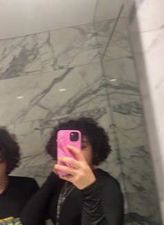 Thea - Transsexual escort in Beirut Photo 7 of 7