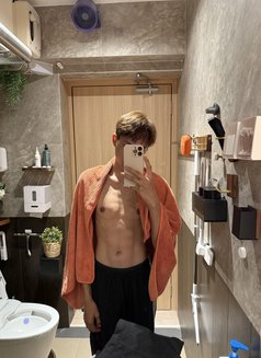 Theerx - masseur in Seoul Photo 5 of 7