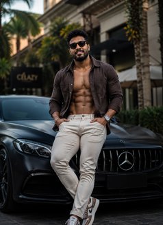 Thejan - Male escort in Negombo Photo 5 of 5