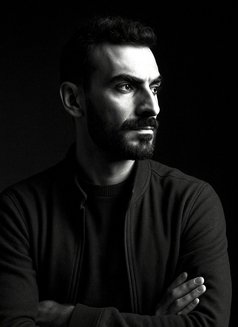 Themaster Dom - Male escort in Dubai Photo 4 of 11