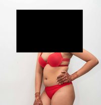 Thenya - escort in Colombo