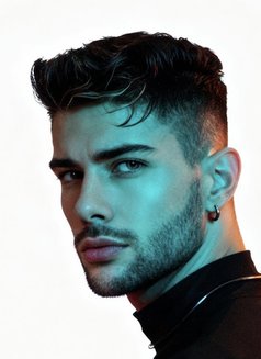 Theodor - Male escort in Dubai Photo 3 of 6