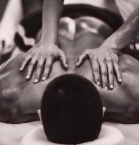 Therapistanuj - Acompañantes masculino in Dubai