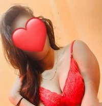 Here Aleena ( Cam Show & Meet ) - puta in Hyderabad