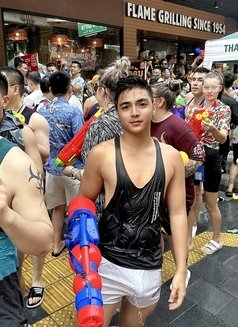 Therealcerjay - Male escort in Manila Photo 5 of 6