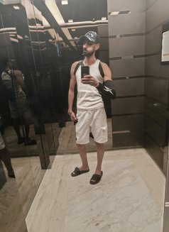 Thewolfdom - Male escort in Beirut Photo 7 of 10
