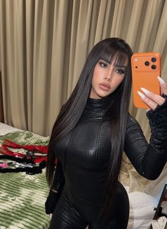 They both had great sex in the 69 positi - masseuse in Al Manama Photo 20 of 21