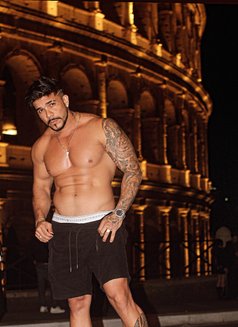 Thiago Prive - masseur in Milan Photo 8 of 12