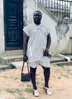 Thick and Juicy - Male escort in Lagos, Nigeria Photo 4 of 5