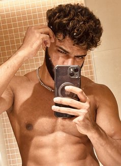 Thick dick - Male escort in Chennai Photo 3 of 3