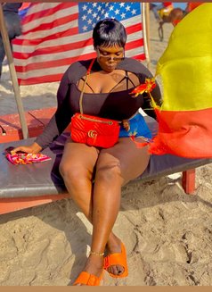 Thick - masseuse in Lagos, Nigeria Photo 3 of 3