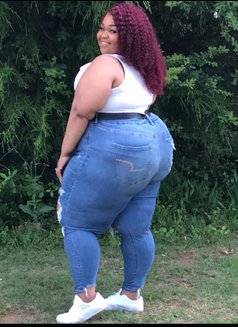 Thick Yara - puta in Accra Photo 3 of 3