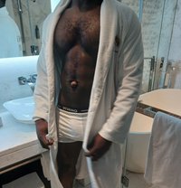 Thickblkxxl - Male escort in Dubai
