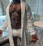 Thickblkxxl - Acompañantes masculino in Dubai Photo 2 of 9