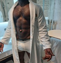 Thickblkxxl - Male escort in Dubai