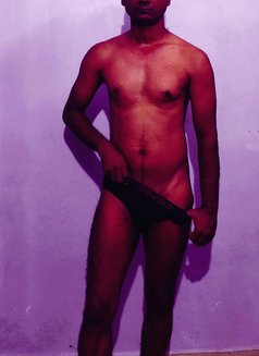 ThickRod1 - Acompañantes masculino in Mumbai Photo 8 of 8