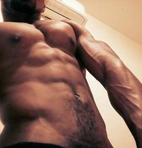 Thicksexzy - Male escort in Dubai