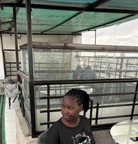 Thicky Sally - Intérprete de adultos in Nairobi