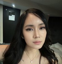 Mia4ü - puta in Makati City