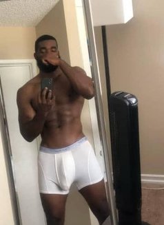 Think 30cm black dick - Male escort agency in Dubai Photo 3 of 4