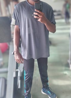 Thinuk (femdom lover) - Acompañantes masculino in Colombo Photo 1 of 2