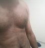 Thiru - Acompañantes masculino in New Delhi Photo 1 of 2