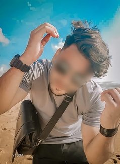 INDEPENDENT GENTLEMAN ☘️EroticMassur - Acompañantes masculino in Bangalore Photo 4 of 9