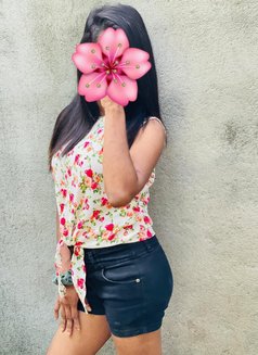 Thishu - escort in Colombo Photo 2 of 5
