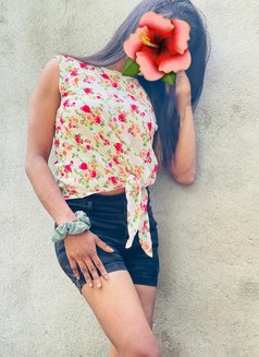 Thishu - escort in Colombo Photo 3 of 5