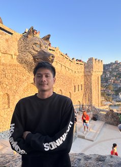 Thom - Male escort in Manila Photo 1 of 4