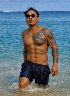 Thom - Acompañantes masculino in Bali Photo 1 of 5