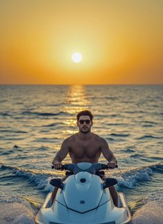 THOMAS - Male escort in Dubai Photo 9 of 14