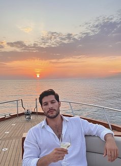 THOMAS - Male escort in Dubai Photo 11 of 14