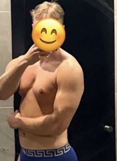 Thomas - Acompañantes masculino in Dubai Photo 3 of 3