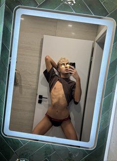 Thomas Hott - Acompañantes masculino in Dubai Photo 1 of 10