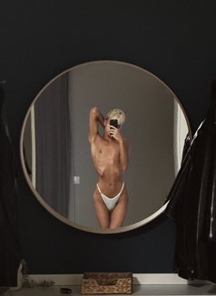 Thomas Hott - Male escort in Dubai Photo 11 of 11