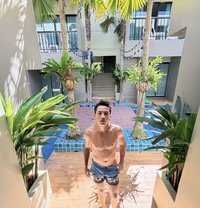 Thomas Tom - Acompañantes masculino in Singapore