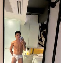 Thomas Tom - Male escort in Riyadh