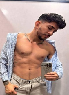 Thonybigcockxxl22 Arrived in Malta - Male escort in Malta Photo 17 of 22